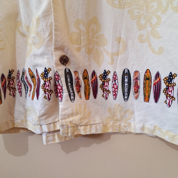 Palmwave Hawaii Short Sleeve Button Down Hawaiian Shirt - Picture 2 of 6